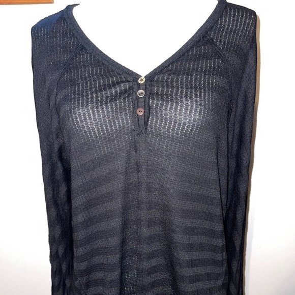NWT American Rag Juniors Black Henley Top, Size Small - Picture 1 of 6